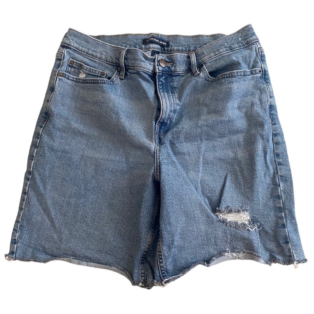 Calvin Klein Jeans | Women’s Distressed Denim shorts Size 33